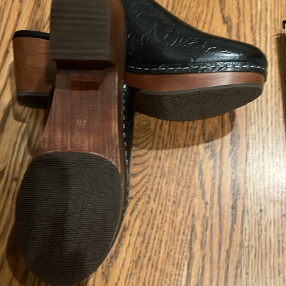 Patricia Nash Shoes - Picture 6 of 8